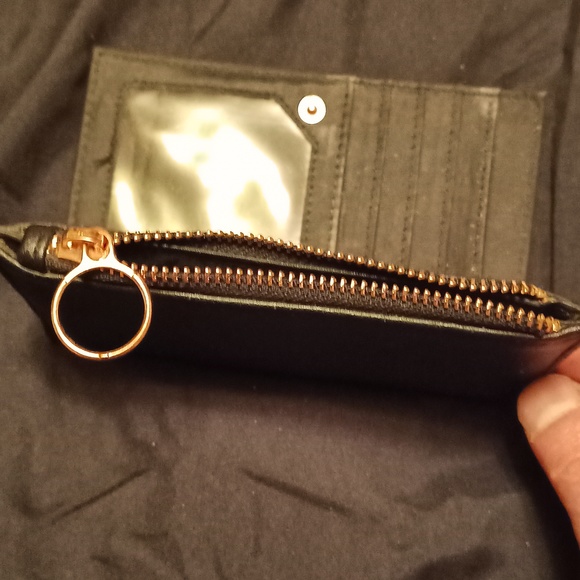 Black wallet - Picture 4 of 4